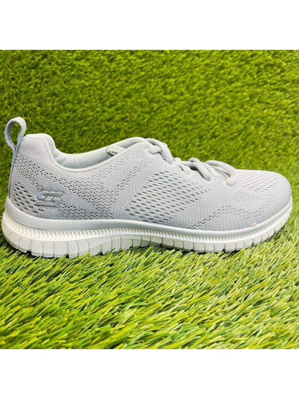 Skechers Virtue Ambrosia Womens Size 6.5 Gray Athletic Running Shoes Sneakers